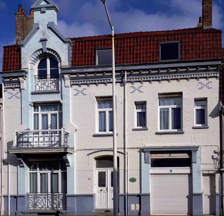 A La Villa Perroy Les Chambres Sont Spacieuses Et Les Petit-Dejeuners Offerts 됭케르크 외부 사진
