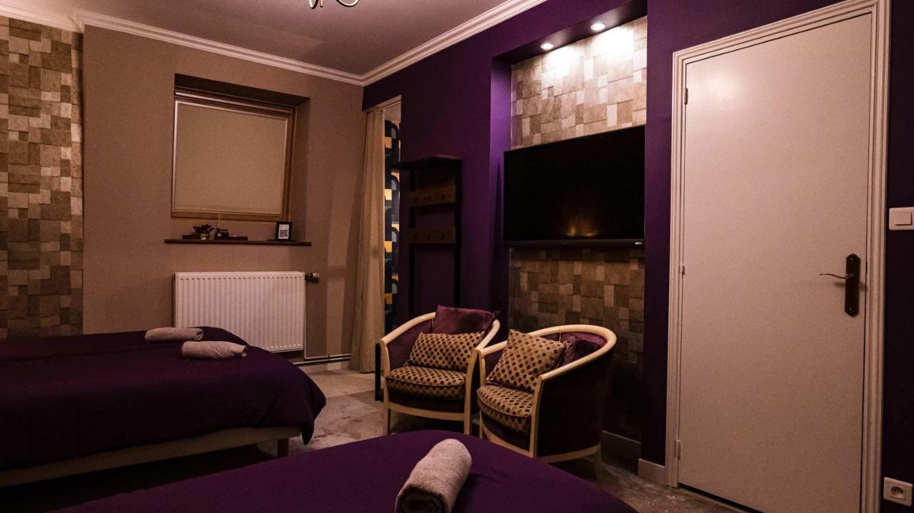 A La Villa Perroy Les Chambres Sont Spacieuses Et Les Petit-Dejeuners Offerts 됭케르크 외부 사진